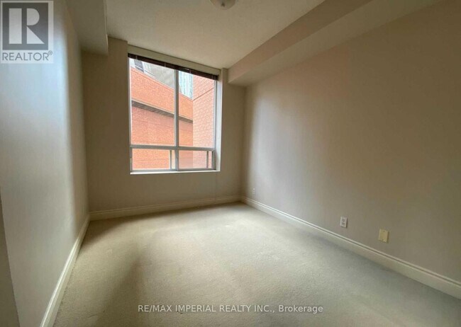 Building Photo - 20 Collier St