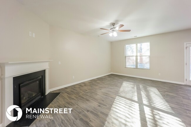 Building Photo - 5693 Grande River Rd