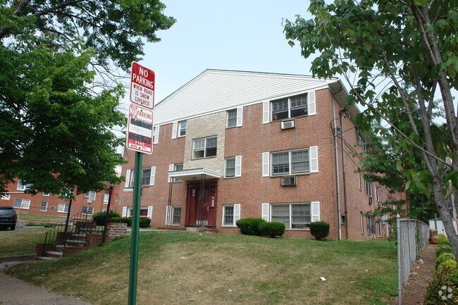 117 W Jersey St Elizabeth Nj 07202 Apartments Primary Photo 117 W Jersey St