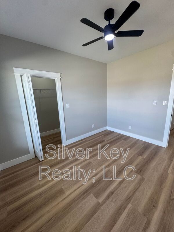 Foto del edificio - 918 Stratford Ave