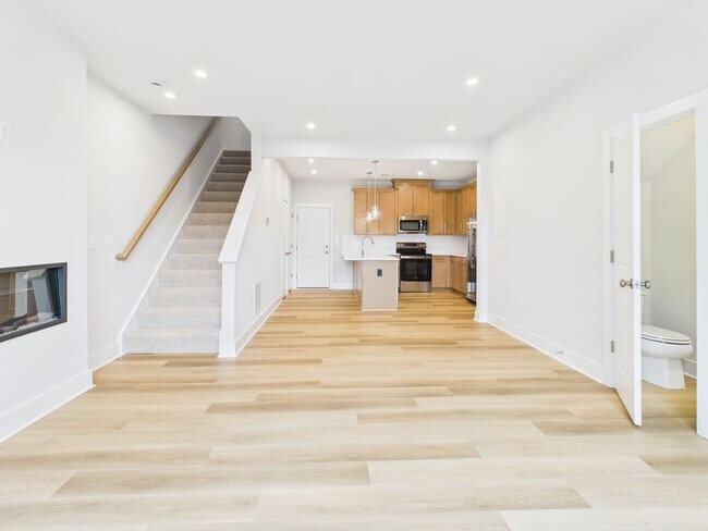 Foto del edificio - 5320 Wyndham Forest Dr