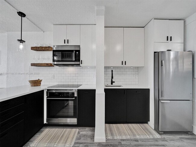 Foto del edificio - 1777 SE 15th St