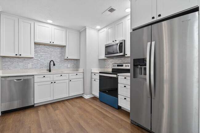 Foto del edificio - 420 Paradise Rd