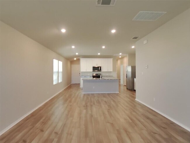 Foto del edificio - 5104 Saddle Clb Dr