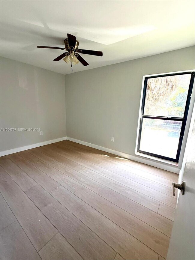 Foto del edificio - 110 SW 108th Ave