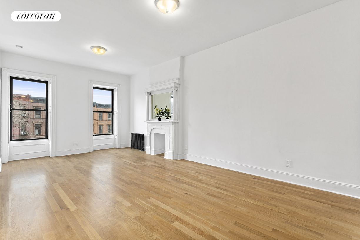 Building Photo - 447 9th St