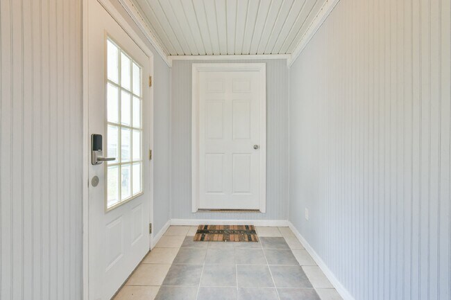 Building Photo - Cozy 1 Bedroom Apartment in Blairsville, G...
