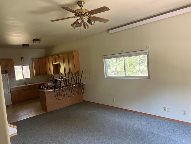 Building Photo - 25153 Lower French Creek Rd