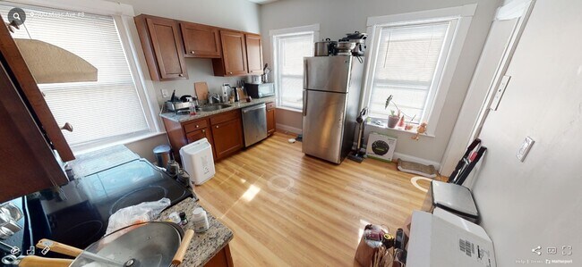 Foto del edificio - 906 Massachusetts Ave