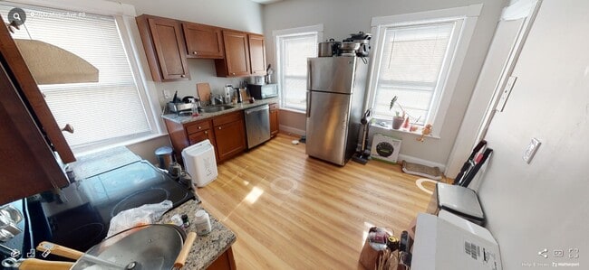 Building Photo - 906 Massachusetts Ave