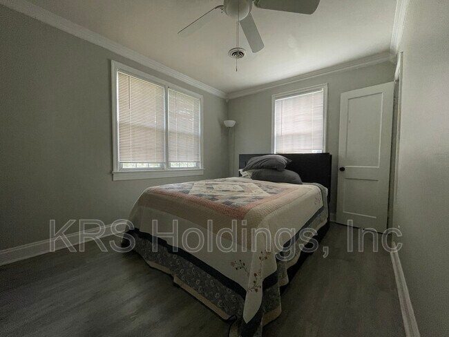 Foto del edificio - 803 E Little Back River Rd