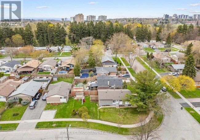 Photo du bâtiment - 19 Shoreland Crescent