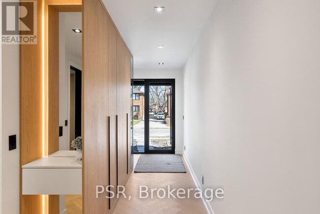 Building Photo - 22A Broadview Ave