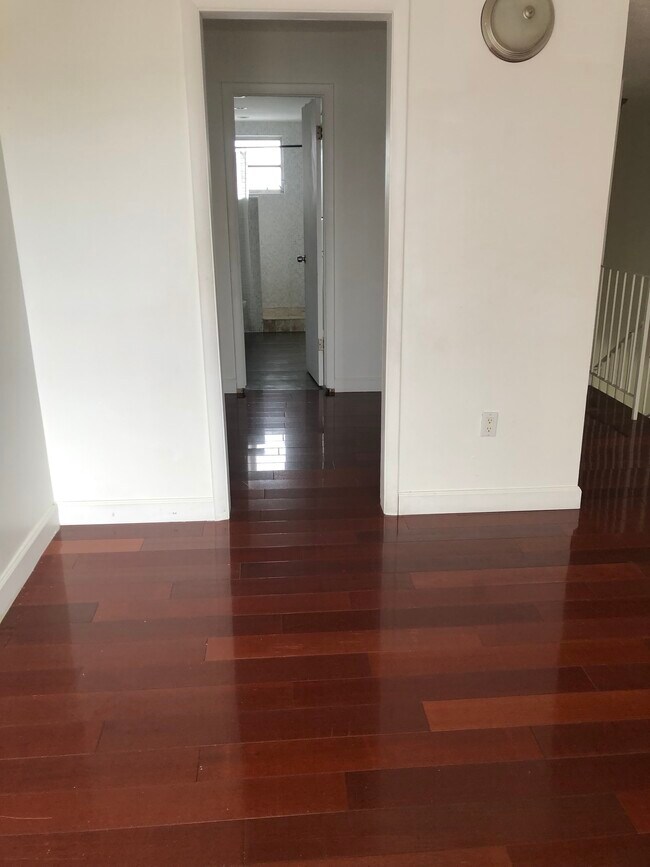 Foto del edificio - 9363 Fontainebleau Blvd