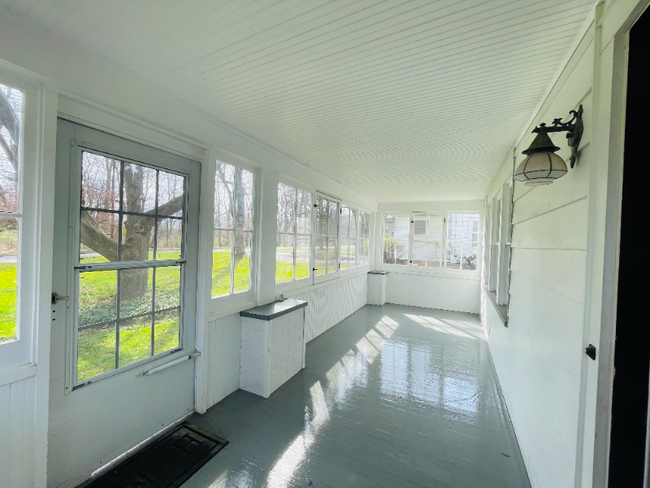 Building Photo - 36 Golf Ave