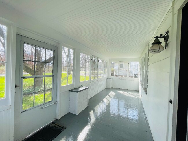 Foto del edificio - 36 Golf Ave