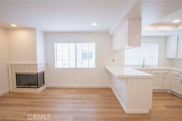 Foto del edificio - 2300 Maple Ave