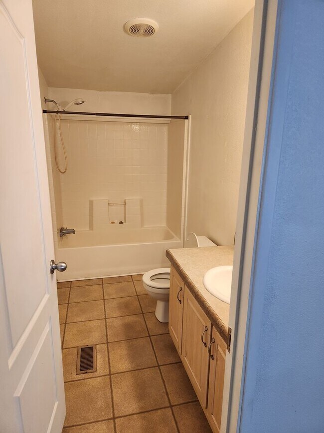 Building Photo - Railroad Springs Home For Rent