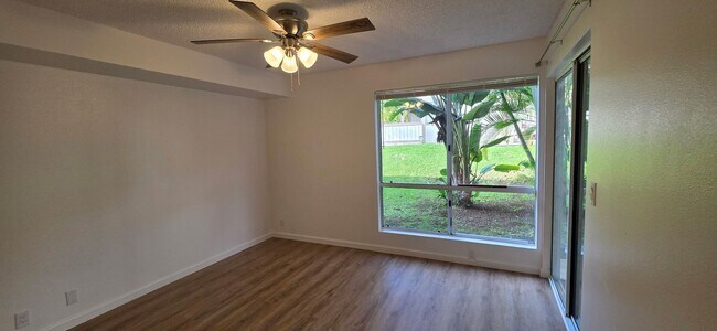 Foto del edificio - Fully Renovated 2 bedroom 1 bath 2 parking Townhome in Mililani Tech Park Area.