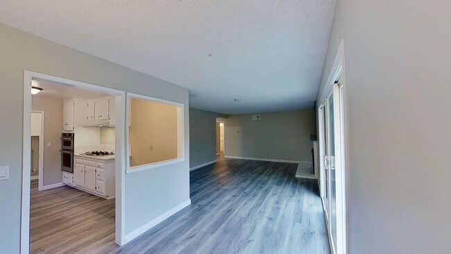 Foto del edificio - 6121 Trinette Ave