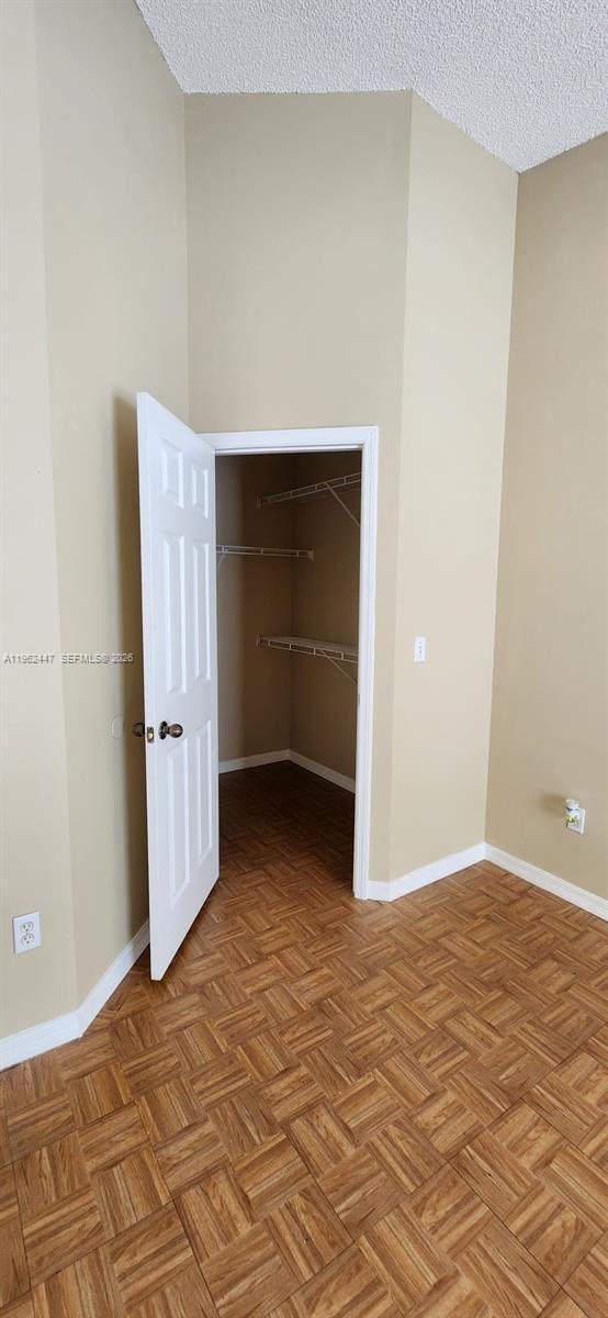 Foto del edificio - 10300 Fox Trail Rd S