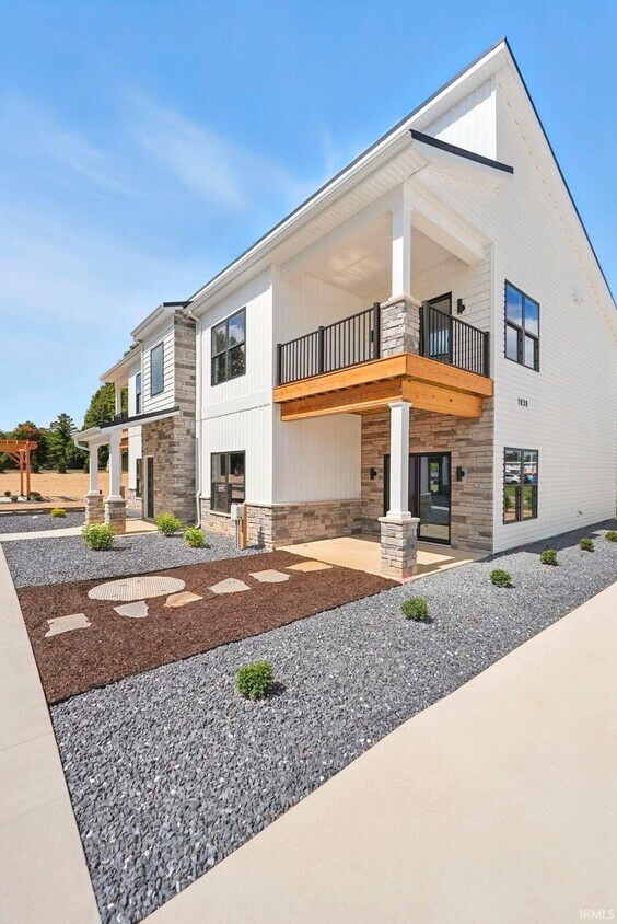 Foto principal - 1030 S Wayne St