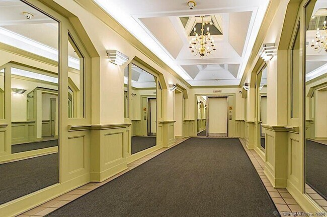 Foto del edificio - 196 Crown St