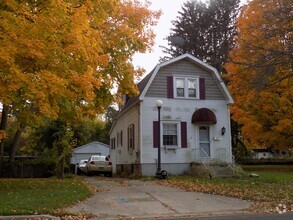 Building Photo - 610 E North St