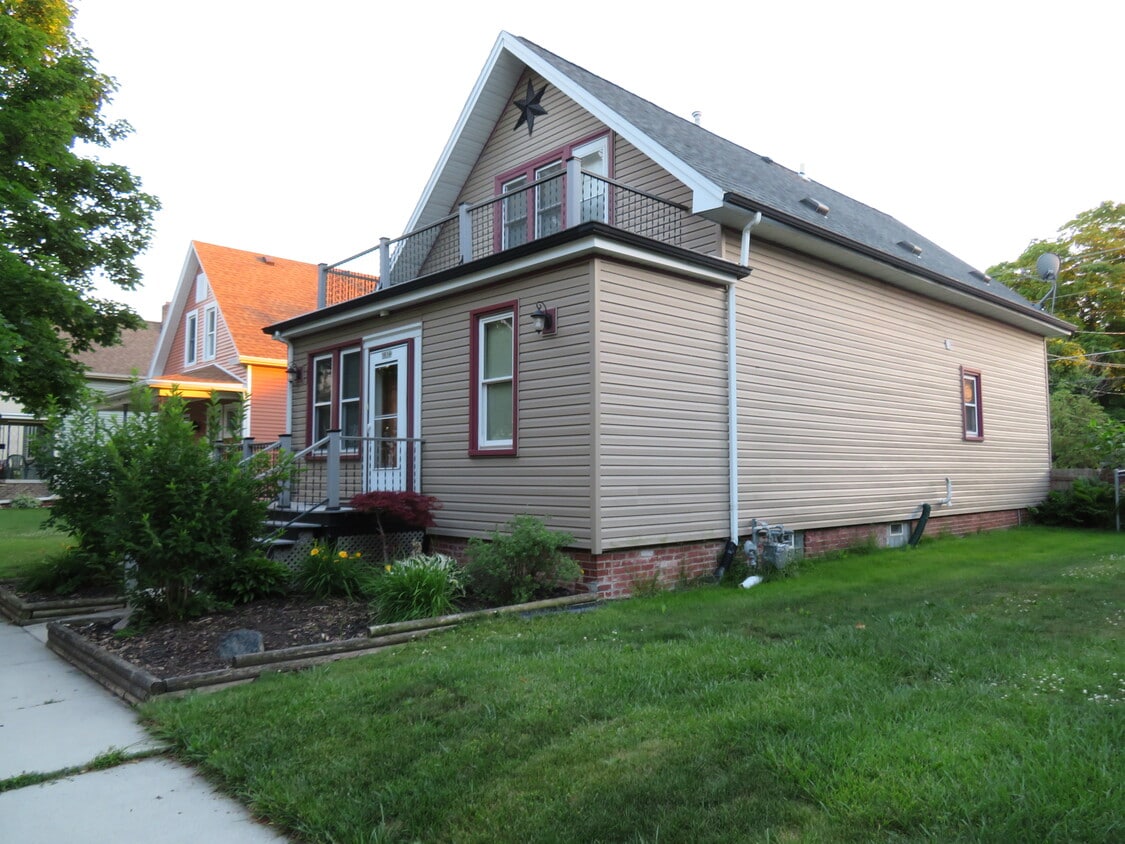 Primary Photo - 1612 Blocki Ct