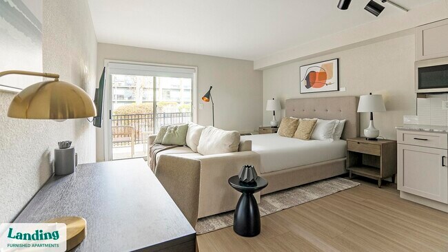 Foto del edificio - 2717 Capital Blvd