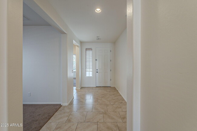 Building Photo - 2008 E Stacey Rd