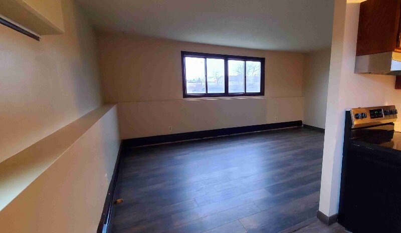 Foto principal - 2750 Euclid Ave