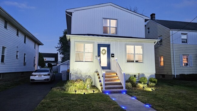 Foto del edificio - 84 Center Ave