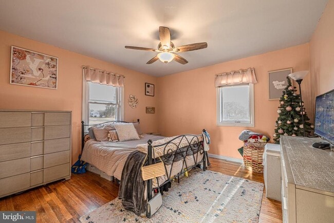 Building Photo - 211 Marlyn Ave