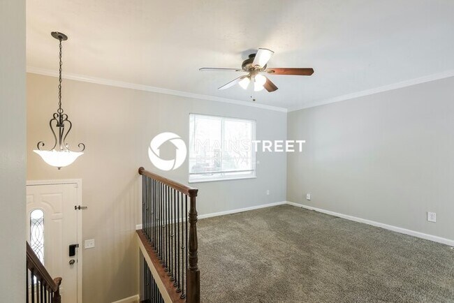 Foto del edificio - 3 Bedroom Pet-Friendly Home in INDEPENDENC...