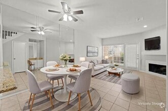 Building Photo - 3550 Country Square Dr