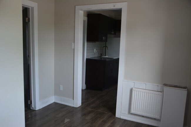 Building Photo - 292 Welland Ave