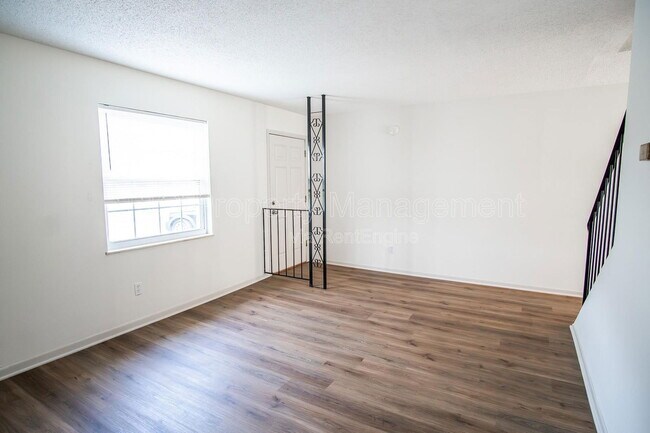 Foto del edificio - 3112 E Governor John Sevier Hwy