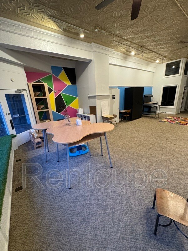 Building Photo - 1125 Main St