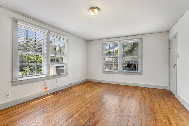 Building Photo - 861 Arlington Ave
