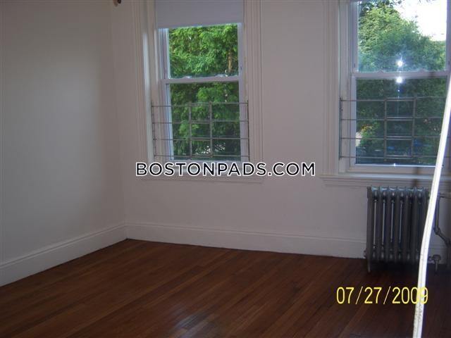 Building Photo - 231-235 Park Dr