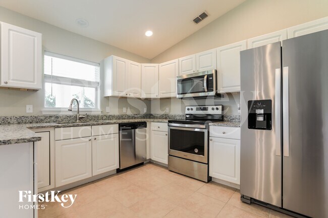 Foto del edificio - 12485 Willmington Blvd