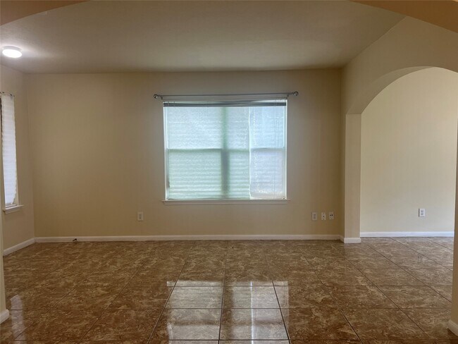 Foto del edificio - 5431 Tiger Lilly Way