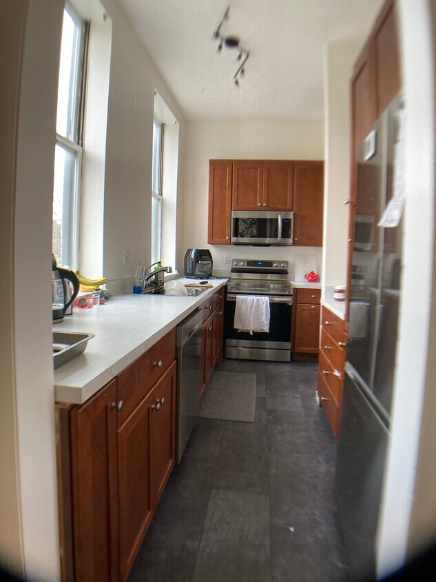 Kitchen - 601 S Paca St