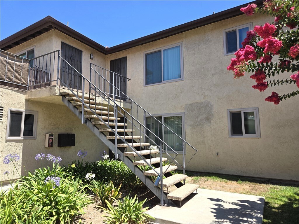 Foto principal - 15907 La Forge St