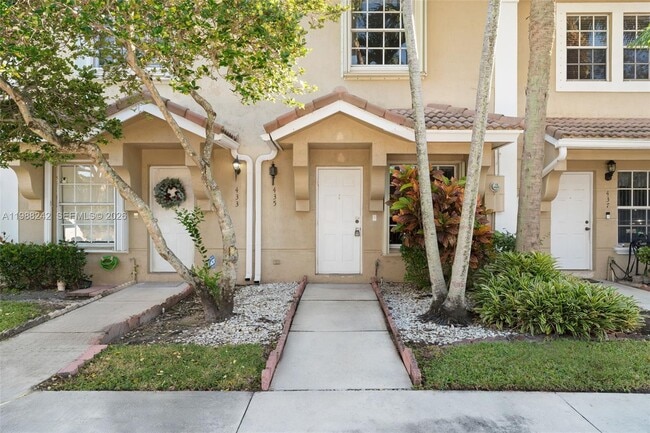 Building Photo - 435 S W 122nd Terrace