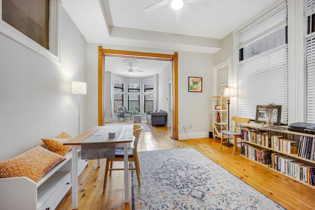 Foto del edificio - 2150 N Halsted St