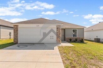 Building Photo - 1628 Rambling Brk