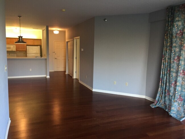 Foto del edificio - 6995 S Riverwood Blvd