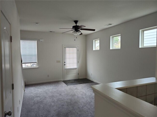 Building Photo - 61 Howard Ave